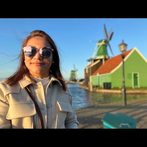 Meet your Posher, Jennifer - Picture 9 of 10